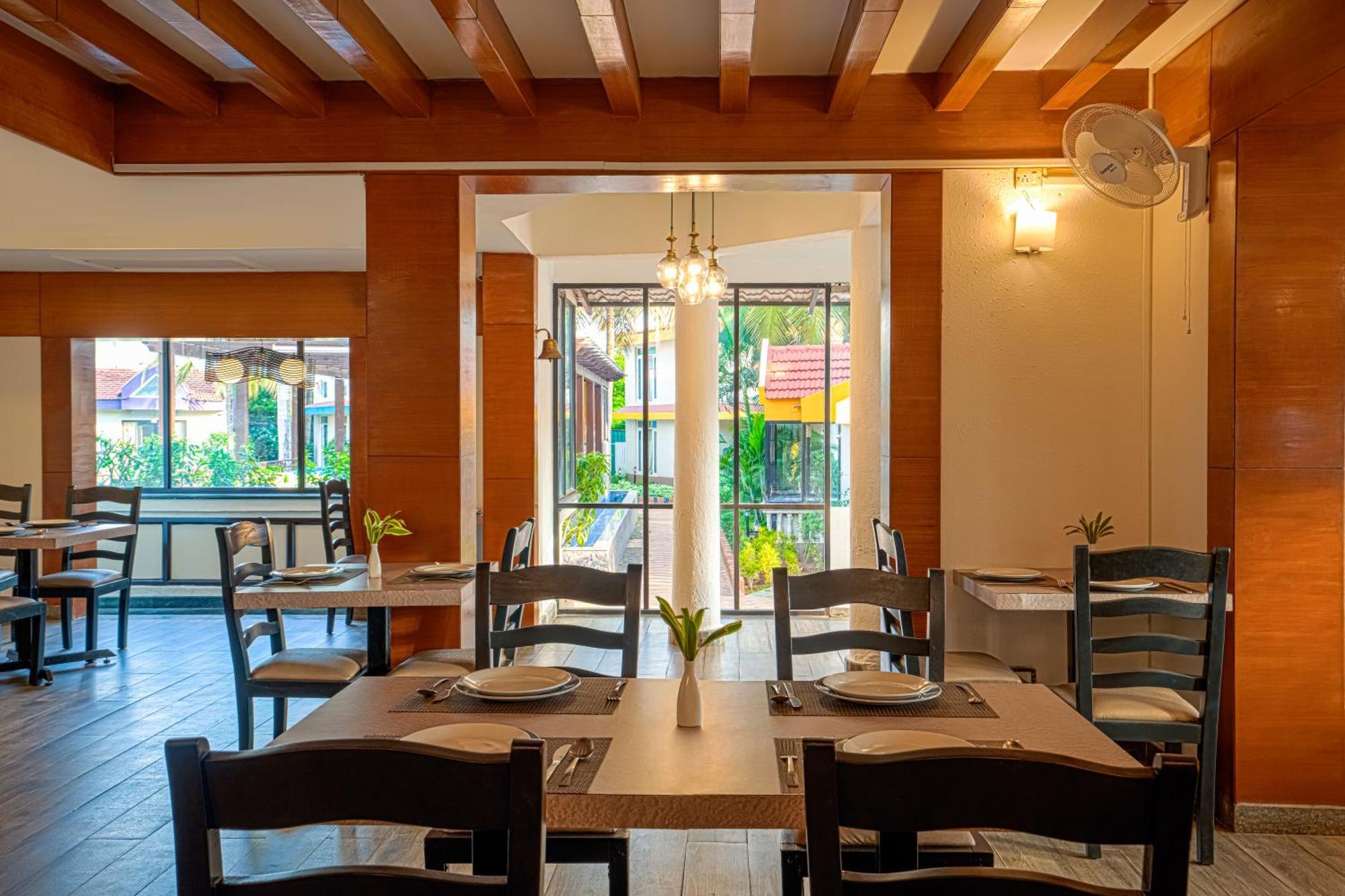 Country Inn Goa Varca Beach - 2 Minutes Walk To The Beach 外观 照片