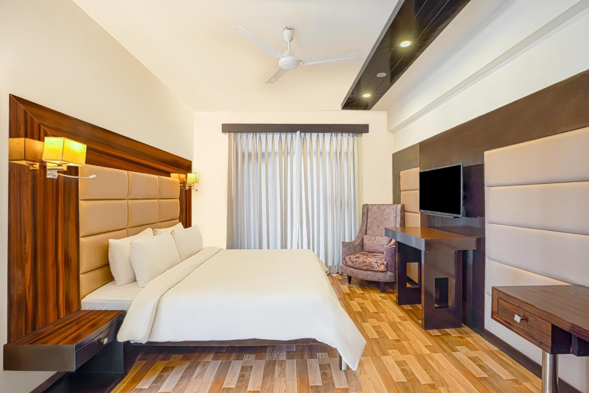 Country Inn Goa Varca Beach - 2 Minutes Walk To The Beach 外观 照片